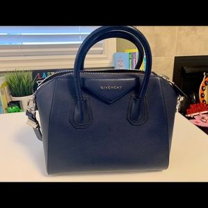 Givenchy Antigona small